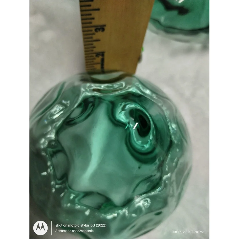 N/A green glass
